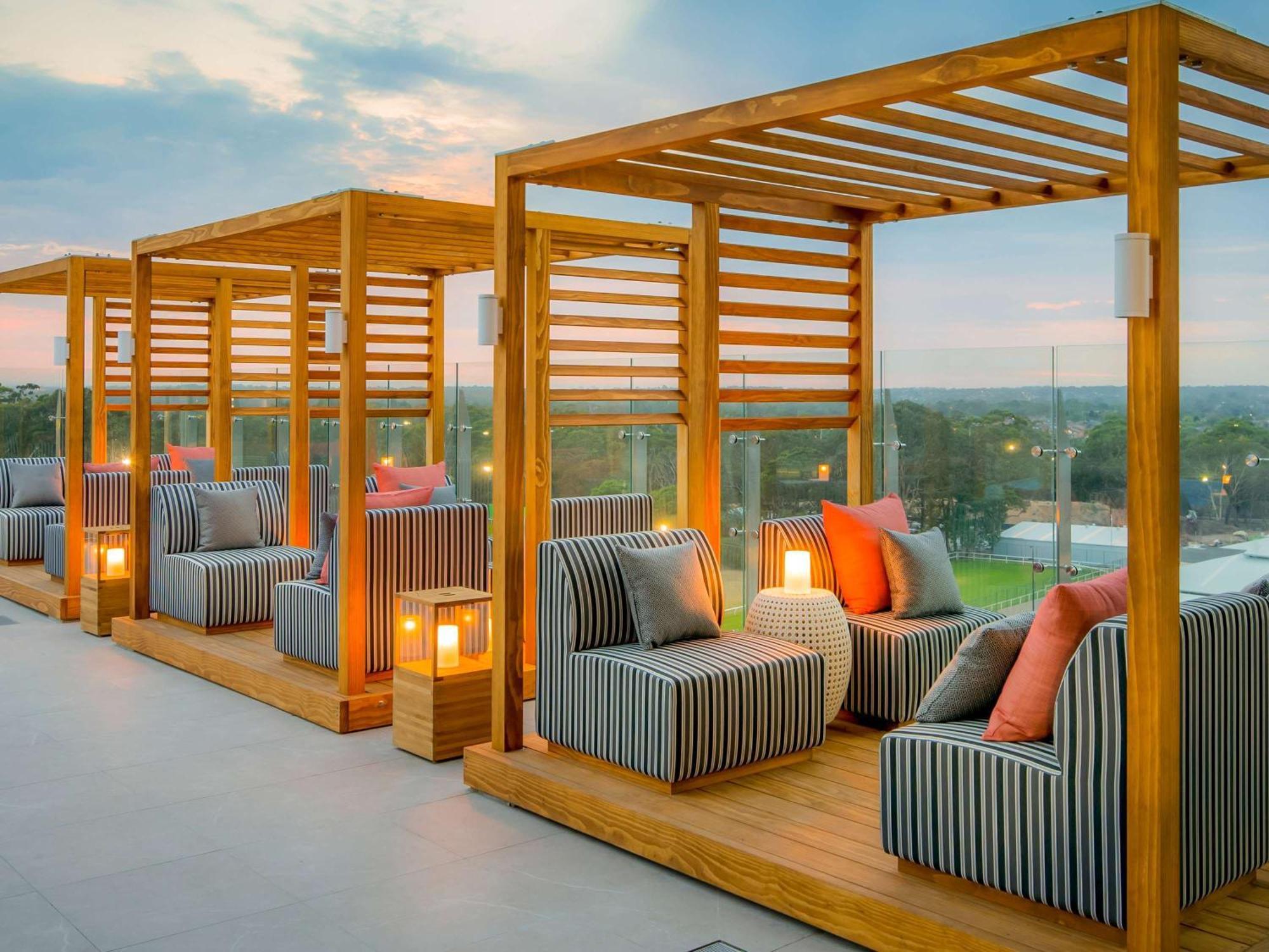 The William Inglis Mgallery Уорик-Фарм Экстерьер фото The Sky Bar